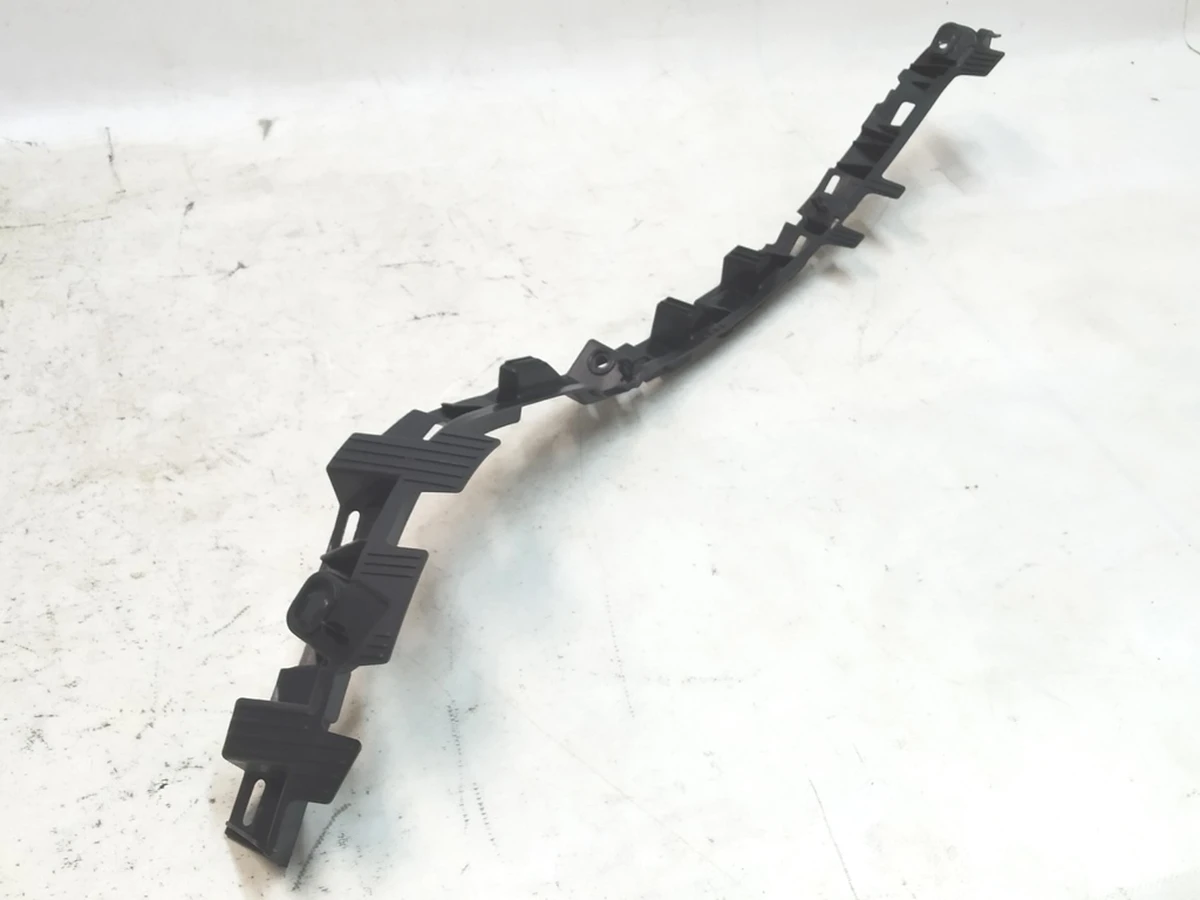 15 Assembly, right hand new C-pillar lower bracket, MX Tesla Model X 1079765-00-C