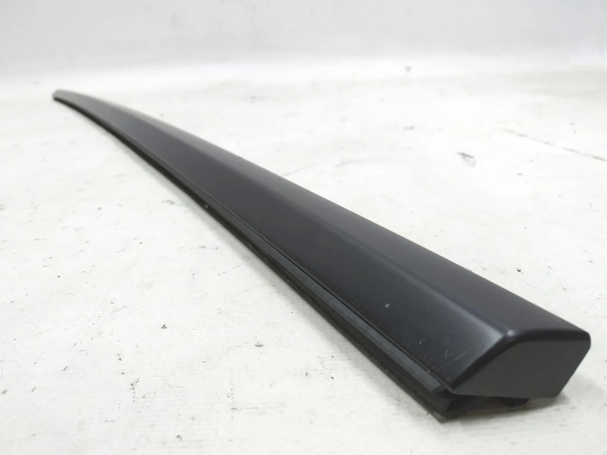 2 Молдинг наружный двери задней левой BLACK Tesla model 3 1080745-00-I