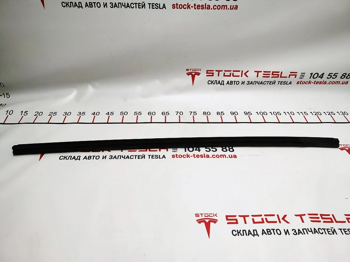 2 Молдинг наружный двери задней левой хром Tesla model 3 1080745-99-G