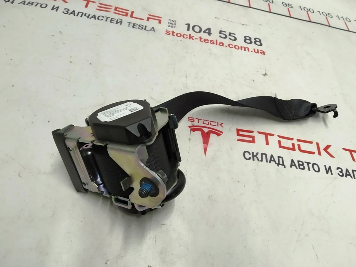 1 Ремень безопасности 2-го ряда сидений левый правый (BLK) Tesla model 3 1081281-01-F