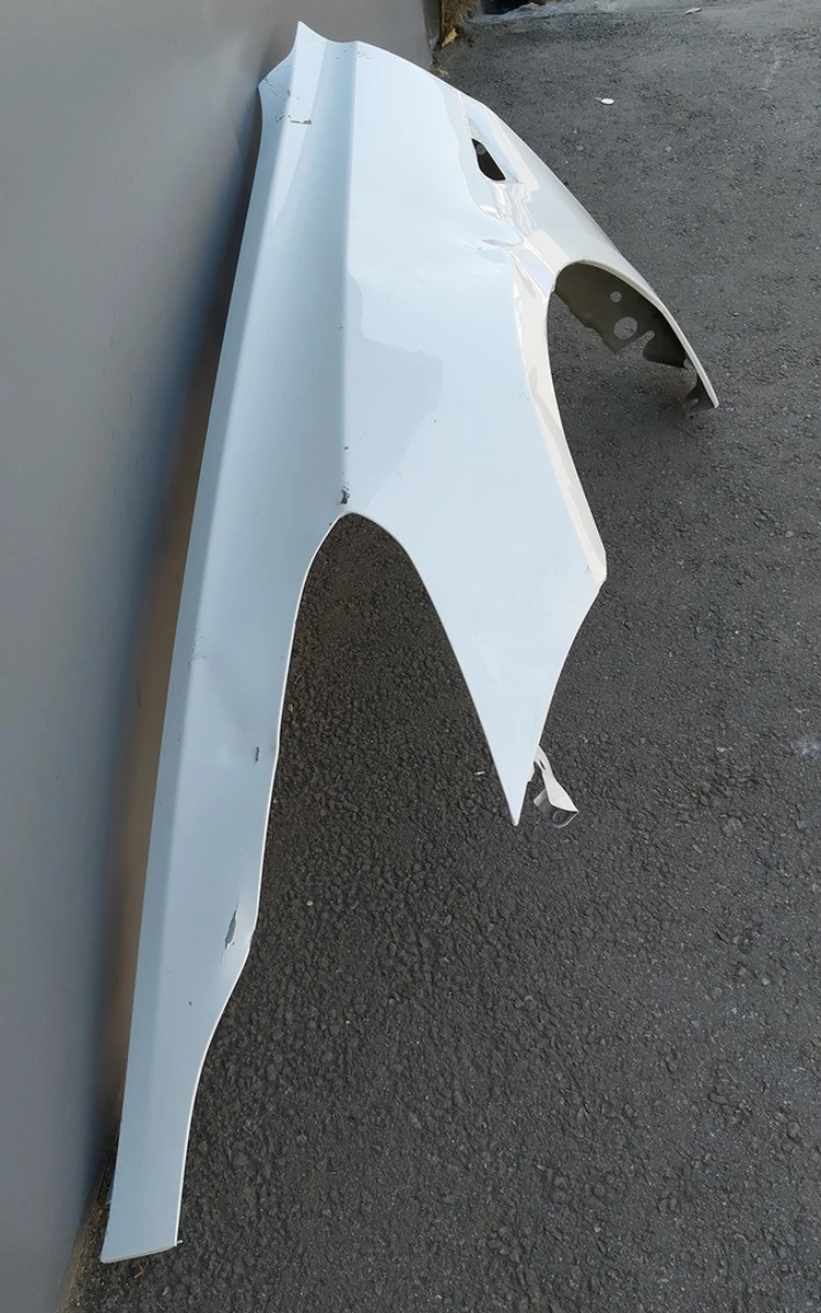 1 FENDER ASSY, LH,PPSW with damage Tesla model 3 1081401-11-D