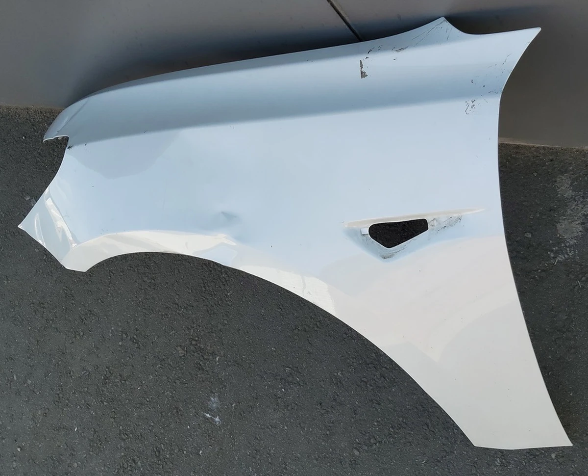 1 FENDER ASSY, LH,PPSW with damage Tesla model 3 1081401-11-D