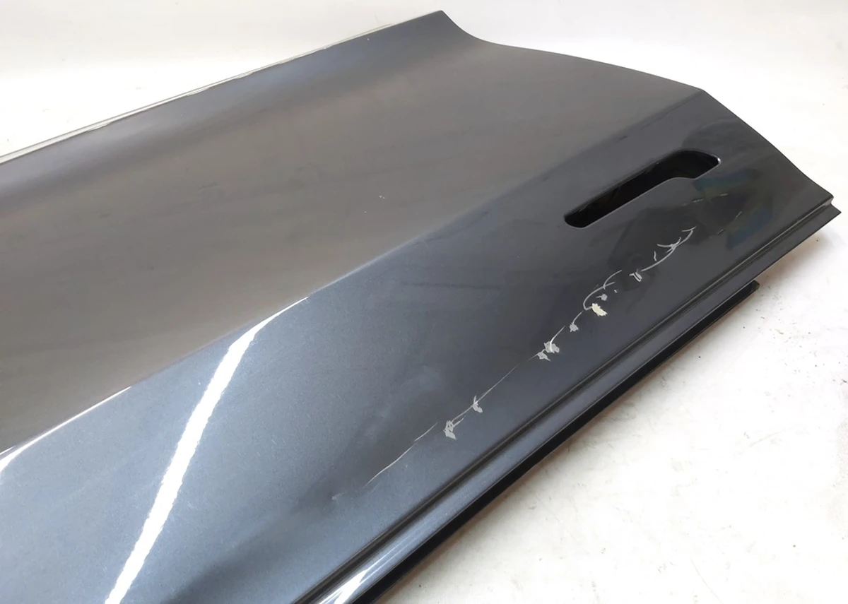 5 FR DOOR RH (metal) PMNG with damage Tesla model 3 1081420-12-C