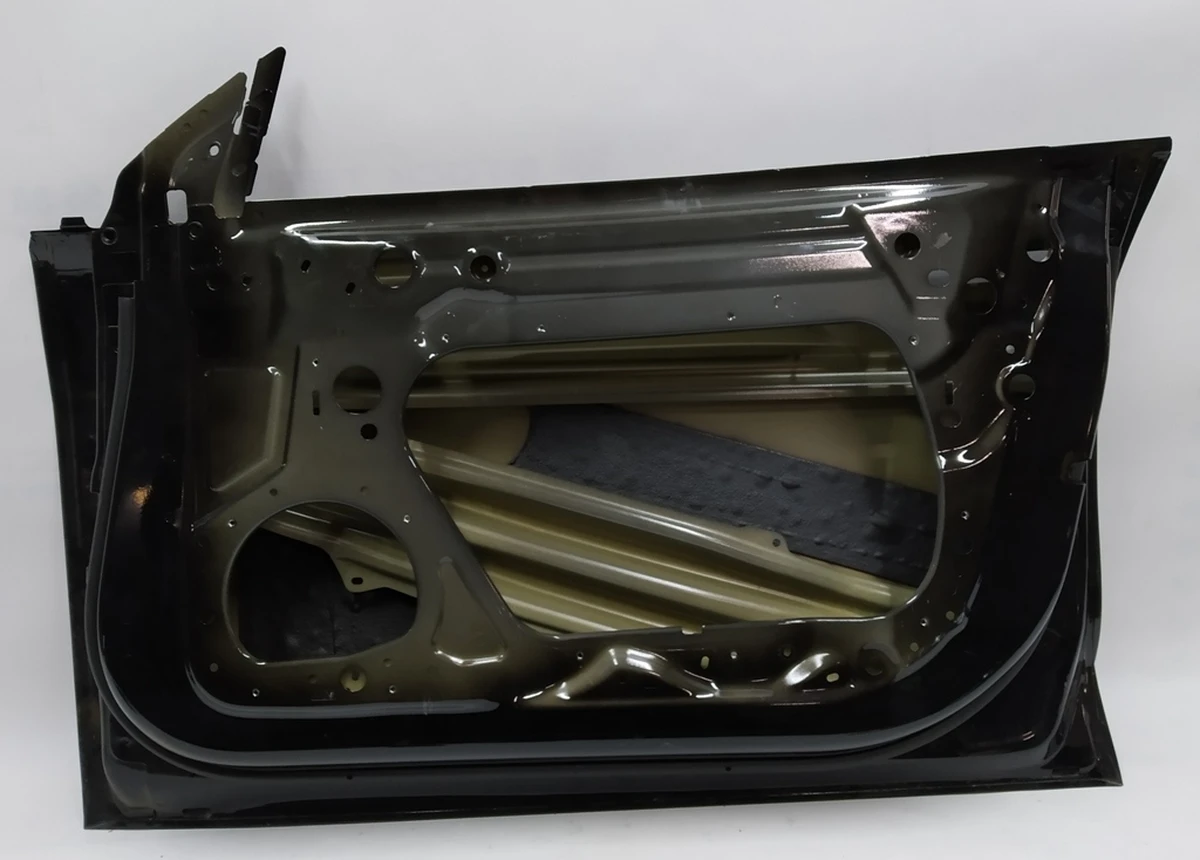5 FR DOOR ASSY, RH, MODEL 3, E-COATED (damaged) Tesla model 3 1081420-E0-C