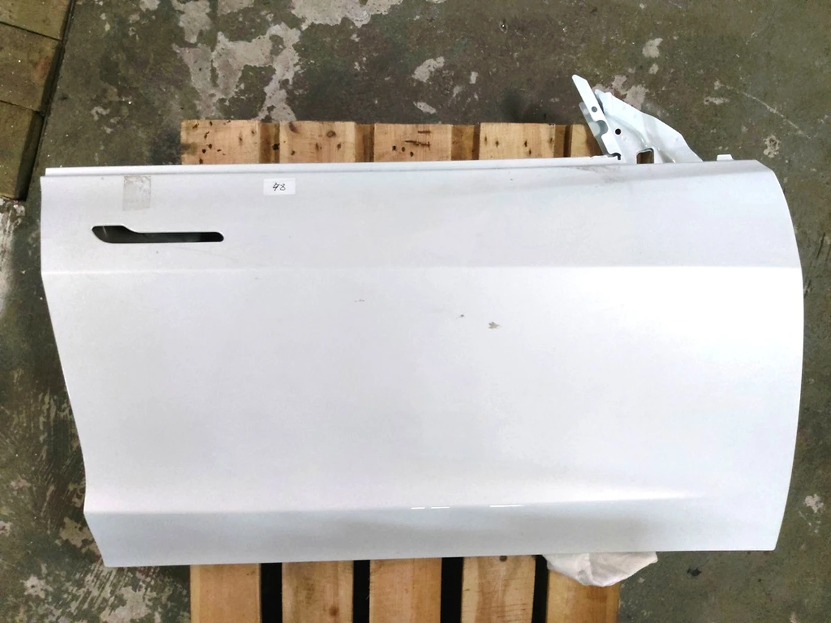 5 Front right door (metal) PPSW Tesla model 3 1081420-E0-C