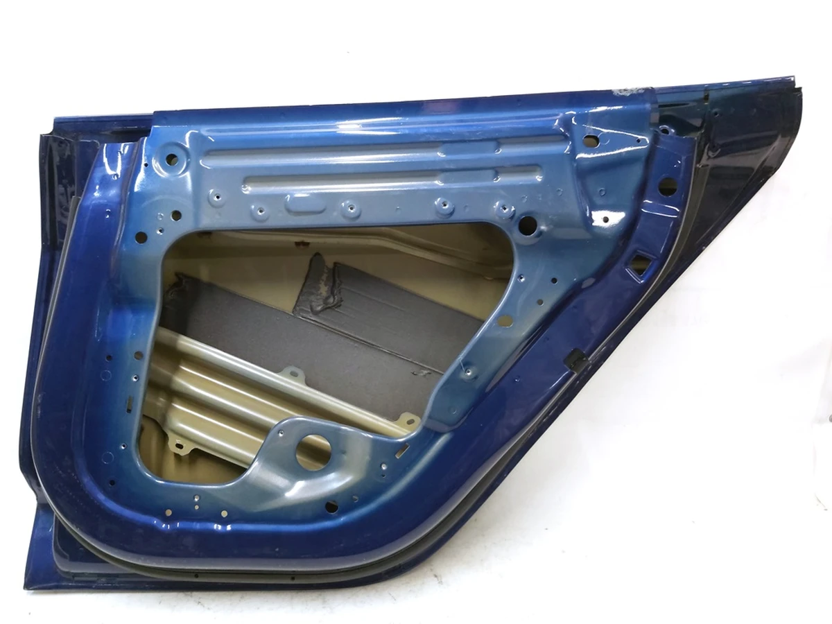 9 Дверь задняя правая (металл) PPSB с уплотнителем с повреждением Tesla model 3 1081440-E0-C