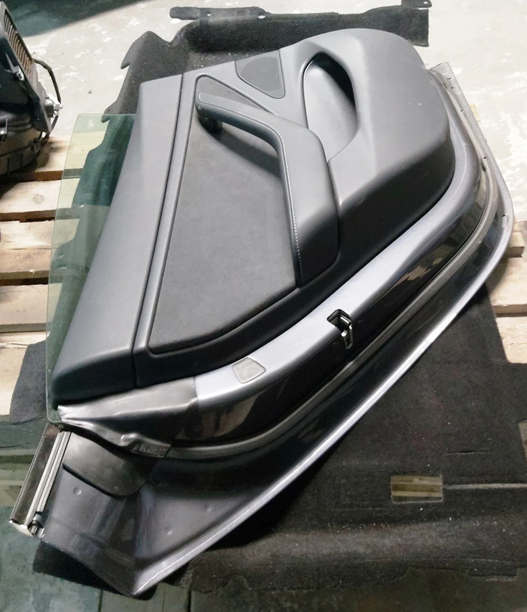7 Двері задні ліві в зборі PMNG Tesla model 3 1081441-E0-C
