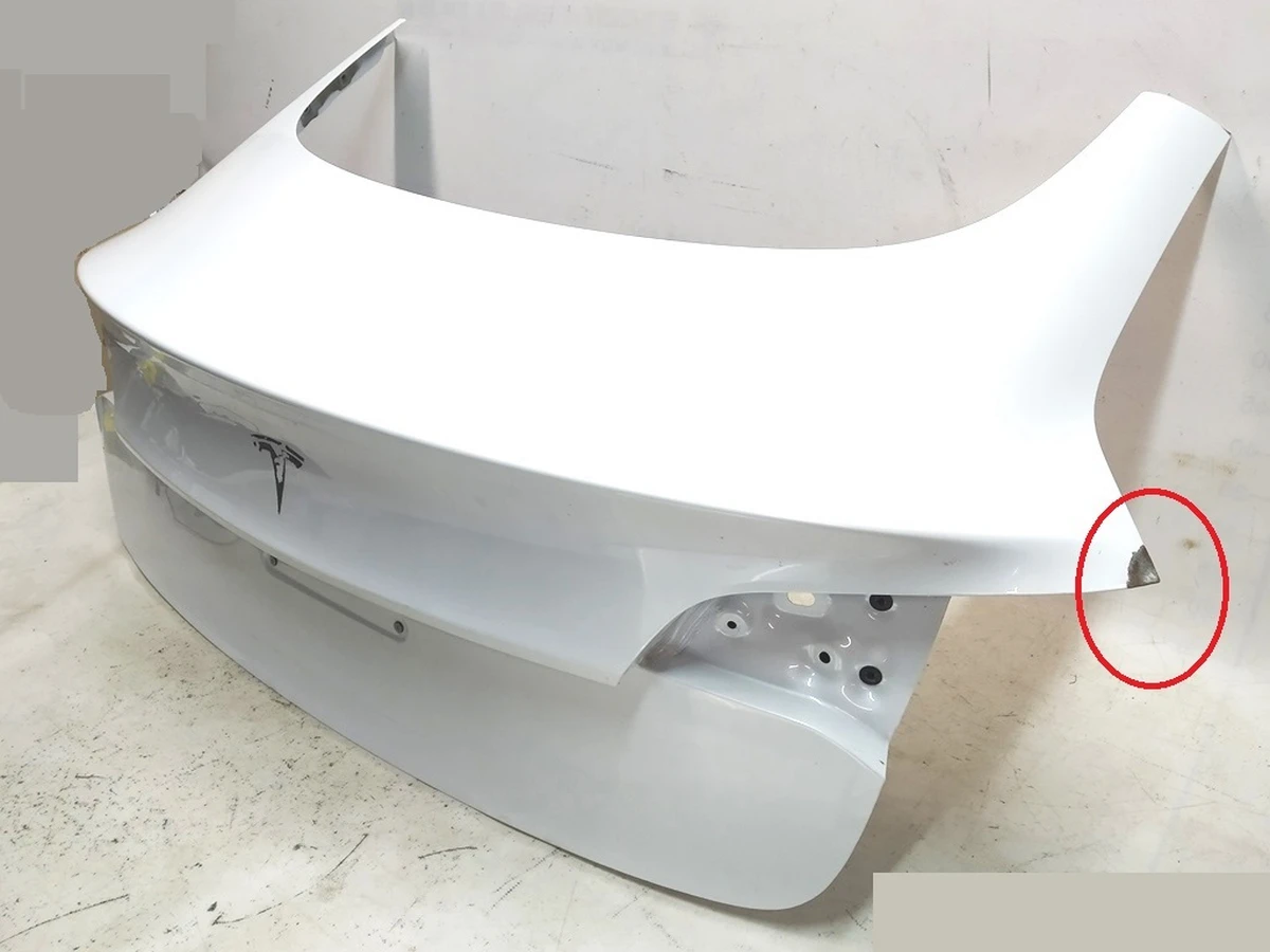 11 TRUNK ASSY, MODEL 3, PEARL WHITE MULTI-COAT-PPSW (damaged) Tesla Model 3 REST 1081460-11-A