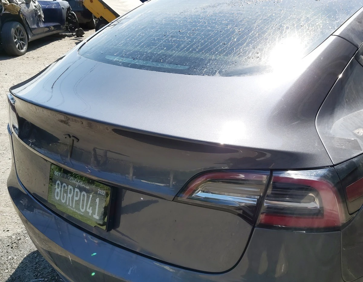 11 Крышка багажника (ляда) металл PMNG Tesla model 3 1081460-12-D