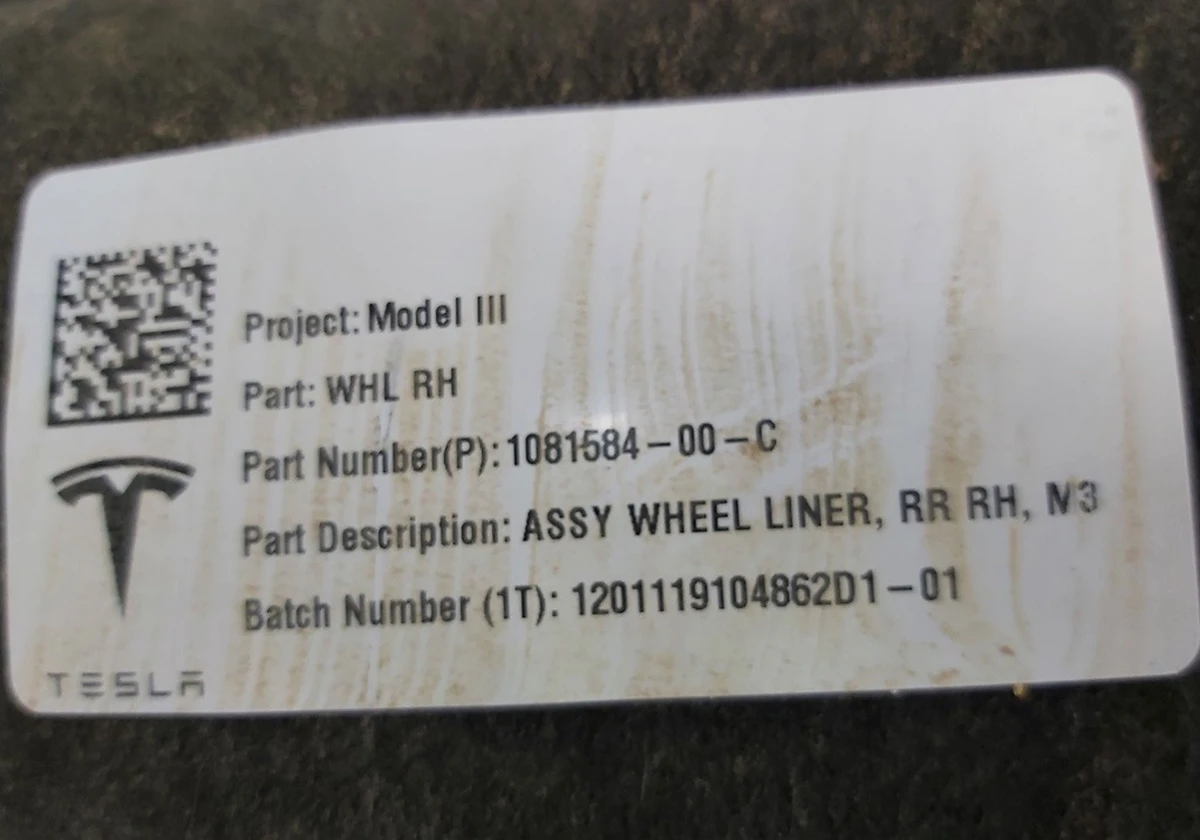 4 Подкрылок задний правый Tesla model 3 1081584-00-D