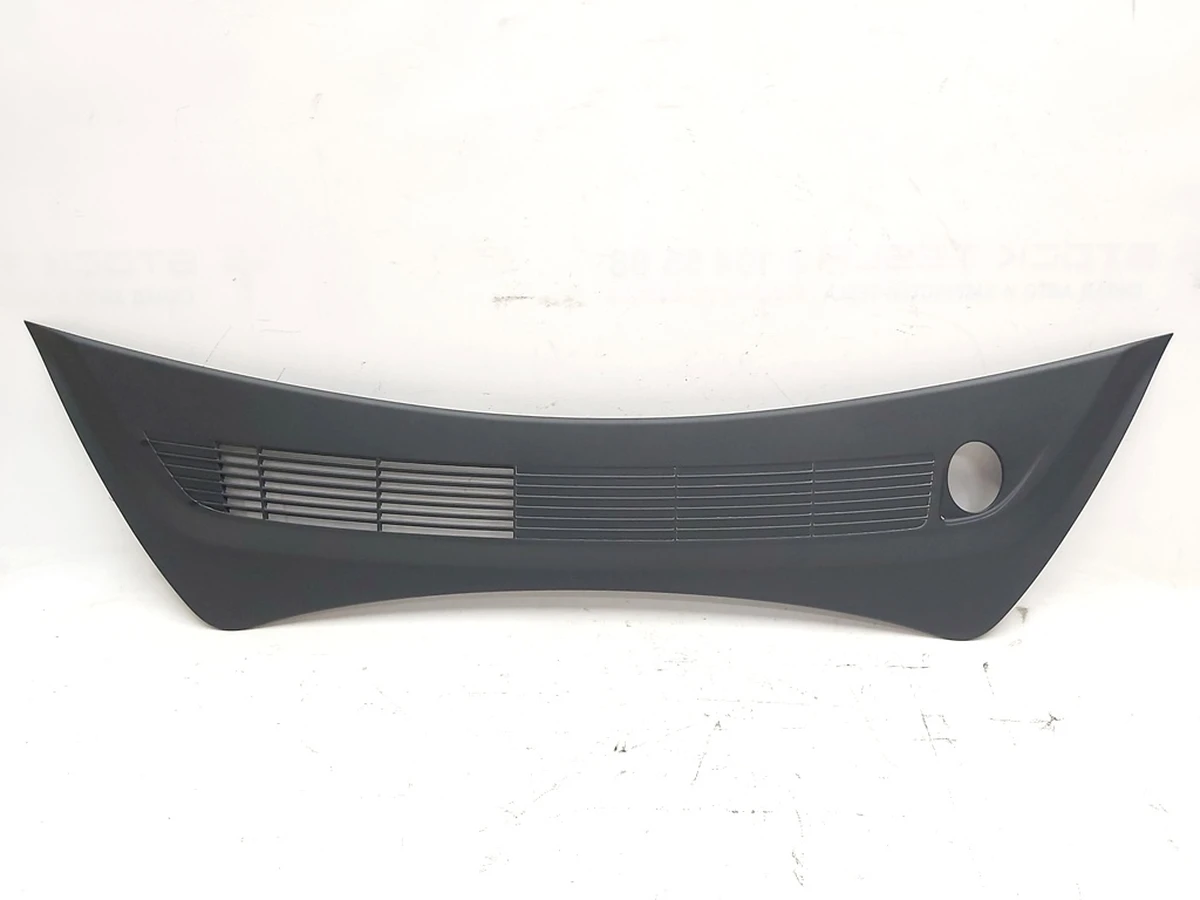 4 Підкапотний пластик боксу задній Tesla model 3 1081675-00-B