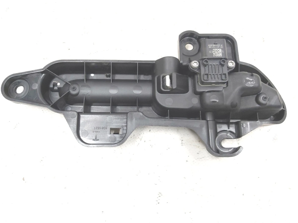 1 Handle Mechanism Outer Front Rear Left REV1 Tesla model 3 1081831-00-J