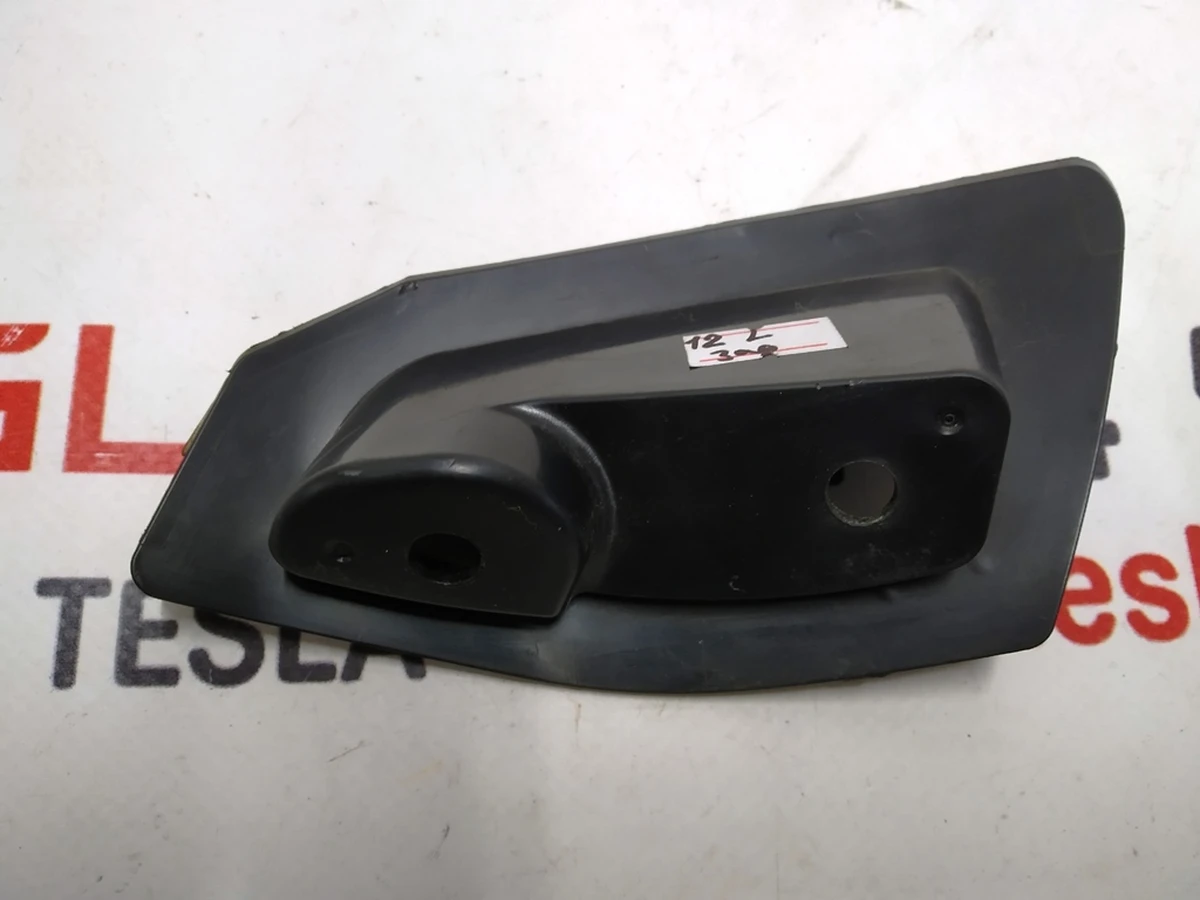 19 Кронштейн крепления диффузора заднего бампера левый Tesla model S REST 1082915-00-A