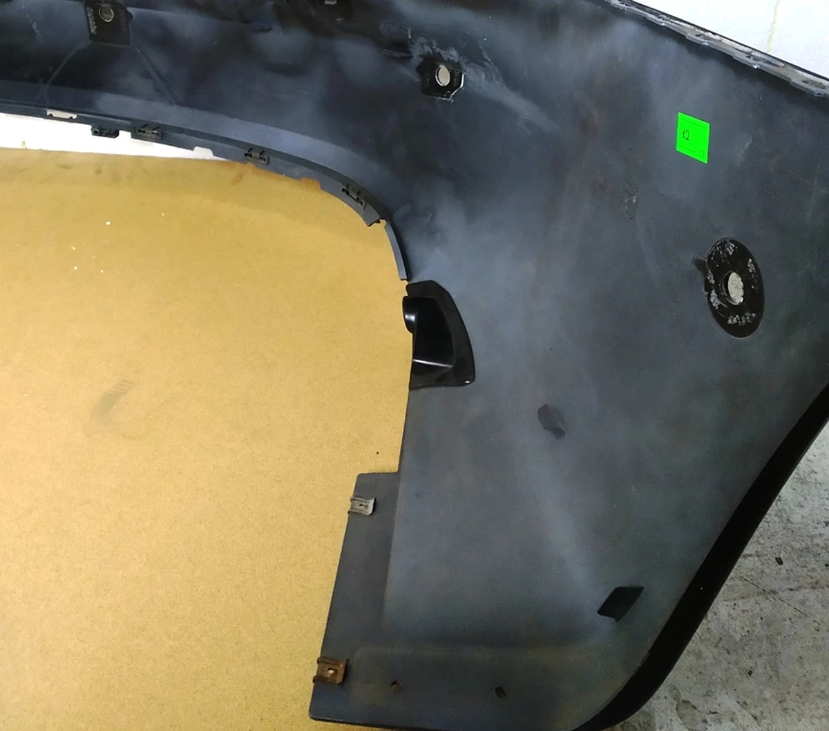 19 Кронштейн крепления диффузора заднего бампера левый Tesla model S REST 1082915-00-A