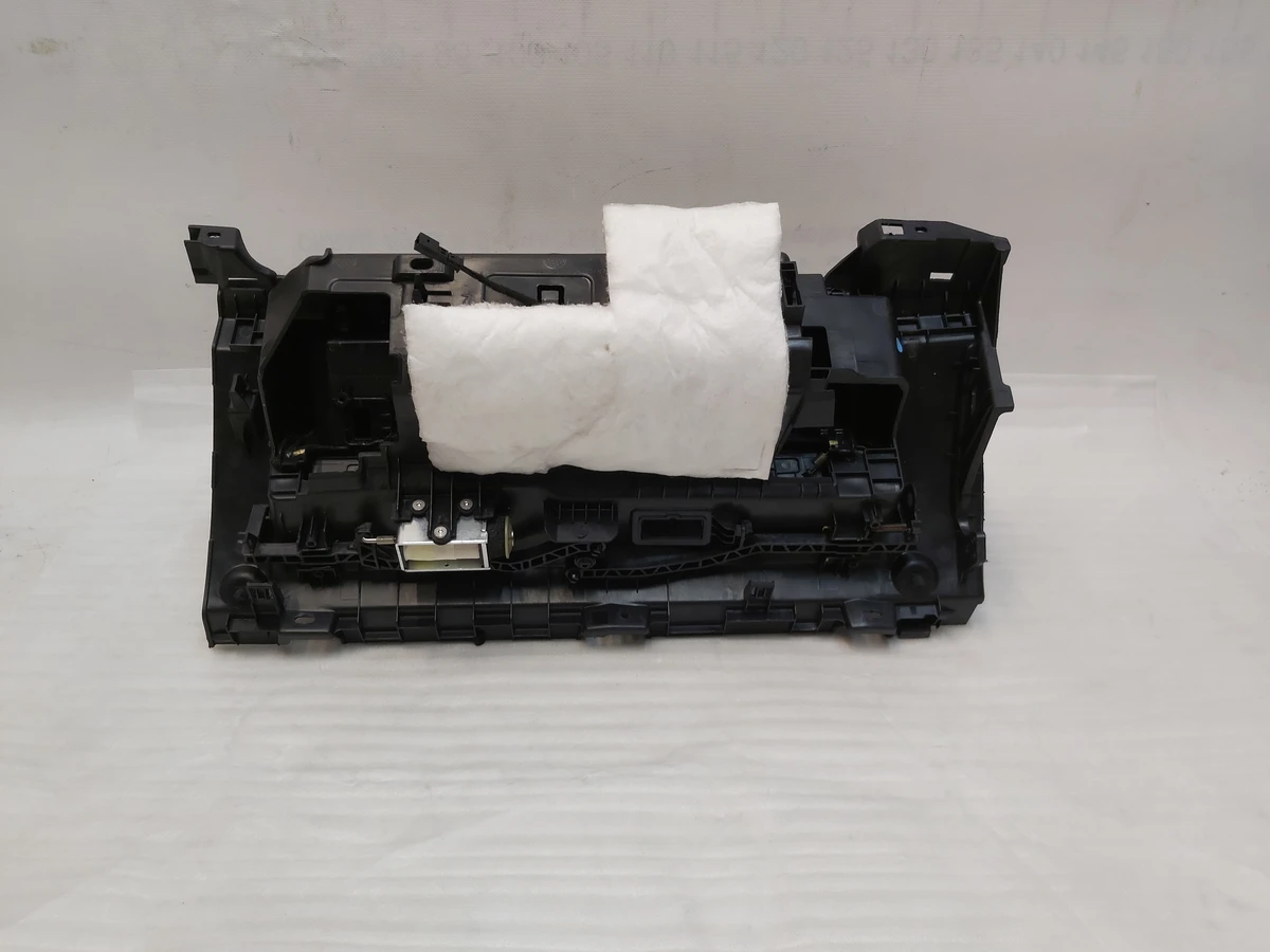 4 Бардачок (перчаточный ящик) BLK BASE без боковых фиксаторов Tesla Model 3, Model Y 1083340-00-H