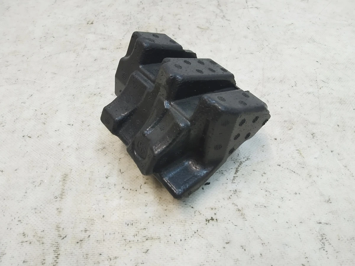 20 Элемент упорный вспенений для каркаса инструментальной панели (торпедо) Tesla model3, model Y 1083380-00-F