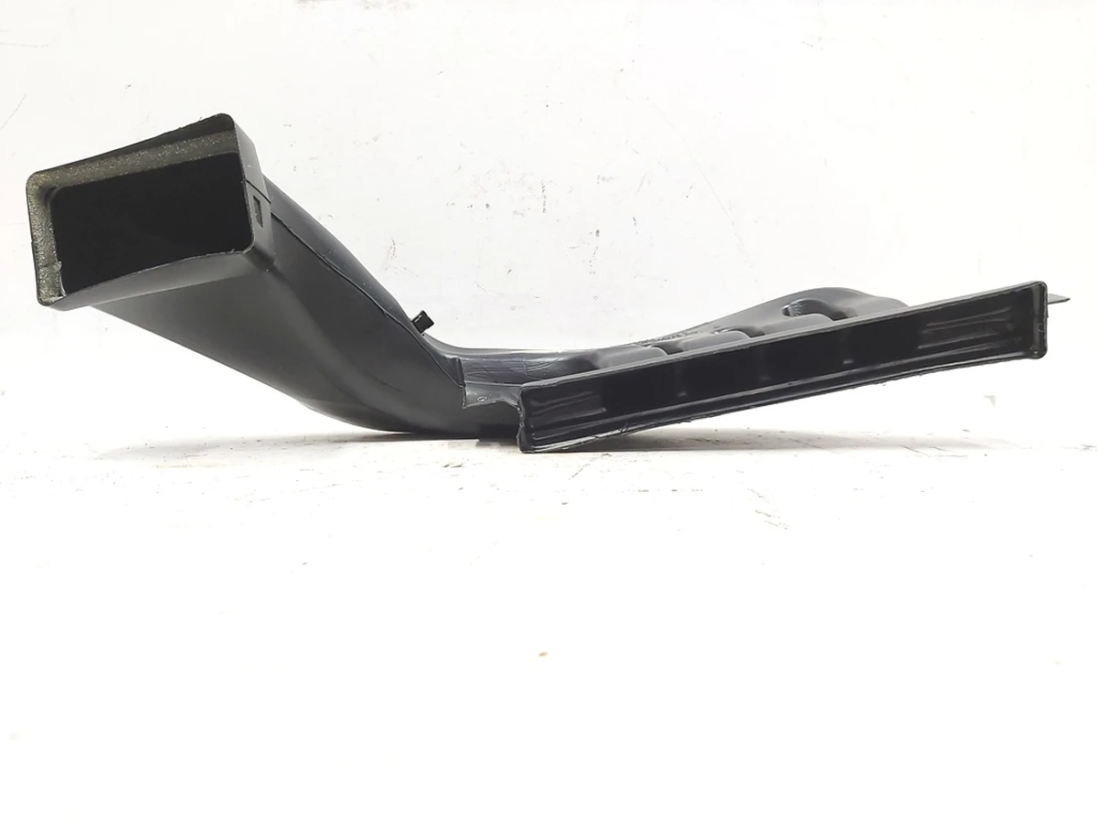 10 Воздуховод торпеды левый с датчиком температуры Tesla Model 3, Model Y 1083388-00-E