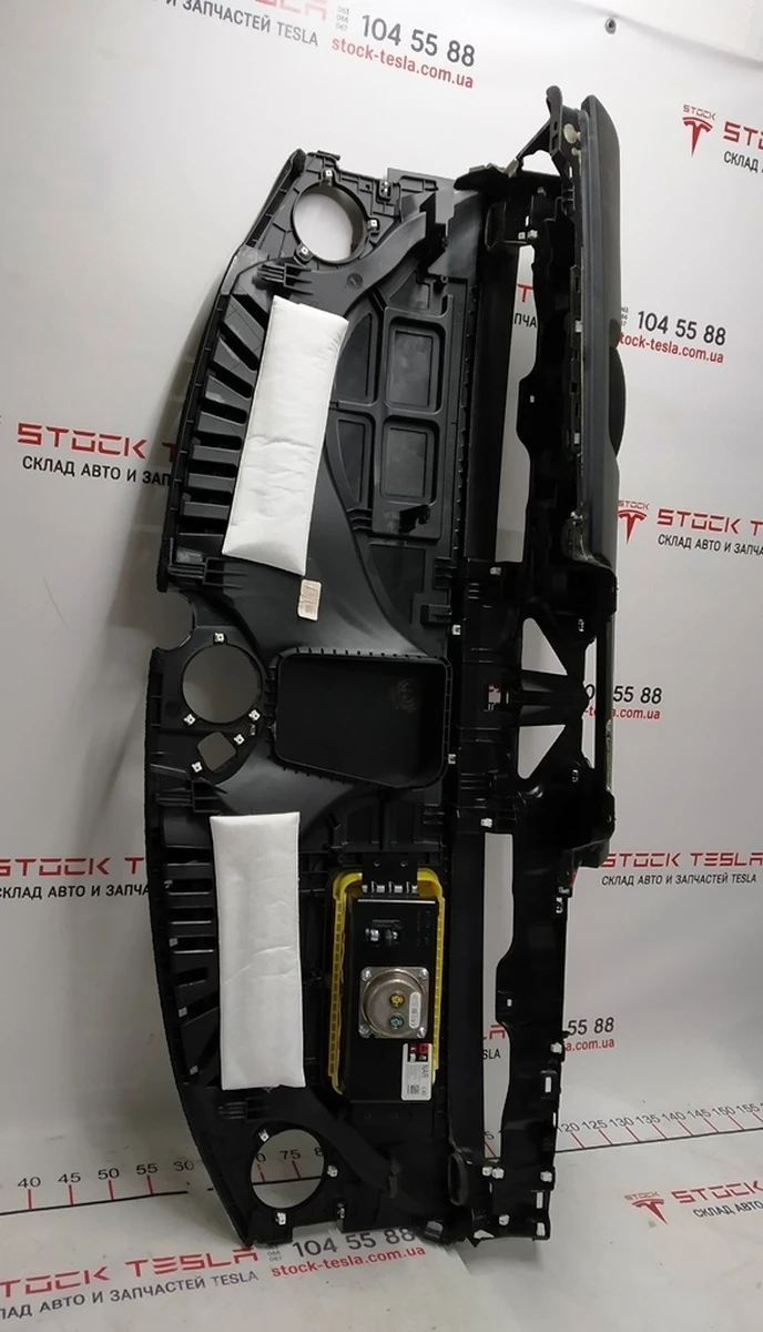 1 Plastic frame tool. panels (dashboard) complete with airbag Tesla model 3 1083401-05-J