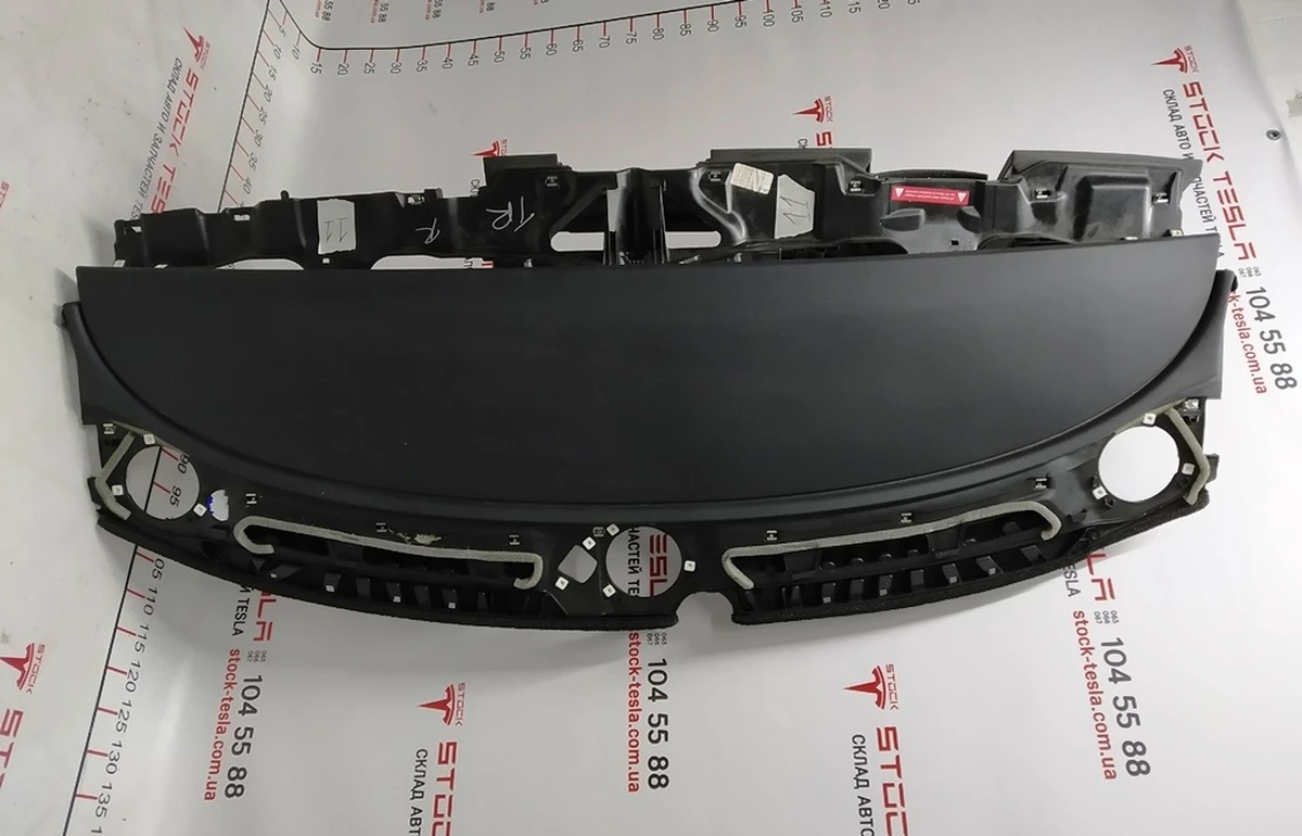 1 Plastic frame tool. panels (dashboard) complete with airbag Tesla model 3 1083401-05-J