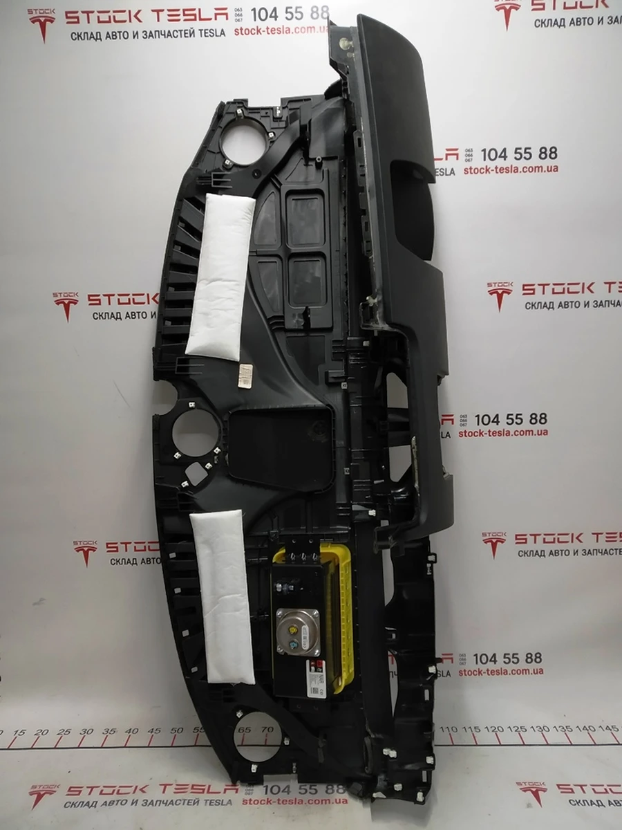 1 Plastic frame tool. panels (dashboard) complete with airbag Tesla model 3 1083401-05-J