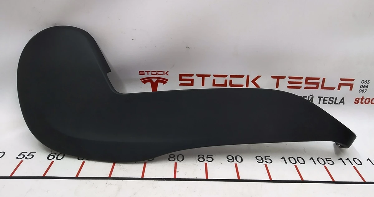 6 Накладка декоративна водія сидіння нижня права Tesla model X, model S REST 1083453-00-A