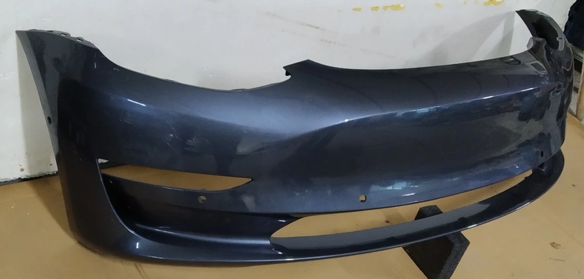 1 Бампер передній MIDNIGHT SILVER METALLIC-PMNG в зборі з кронш. креп. парктроников, противотум. фар і підкрилки (з пошкодженим.) Tesla model 3 1084168-S4-E