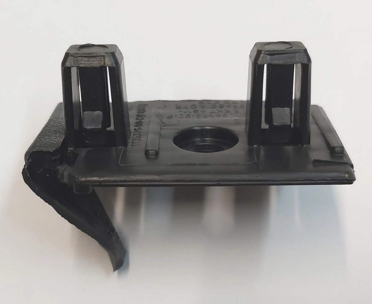 9 Кронштейн крила переднього правого Tesla model 3 1084172-00-F