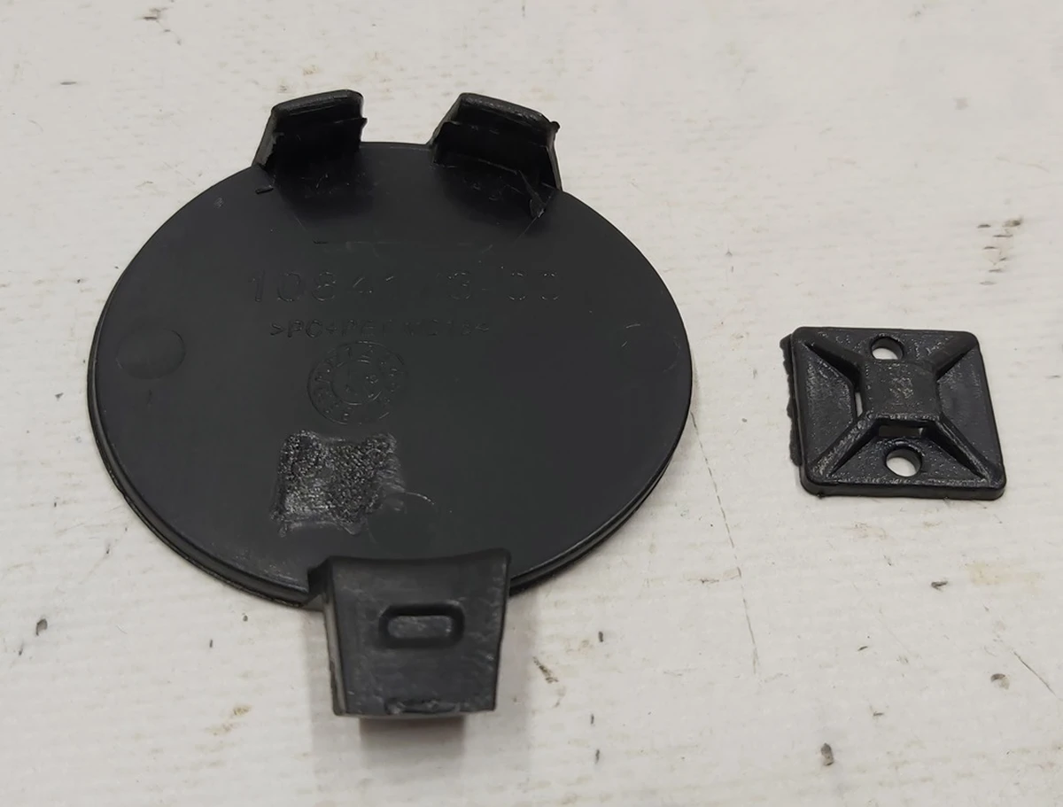 Заглушка бампера переднього NEW Tesla model 3 1084168-00-E