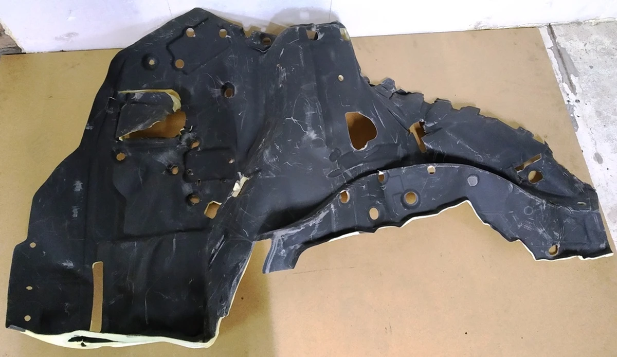 Теплошумоизолятор салона стойки C левый Tesla model X 1084302-00-E