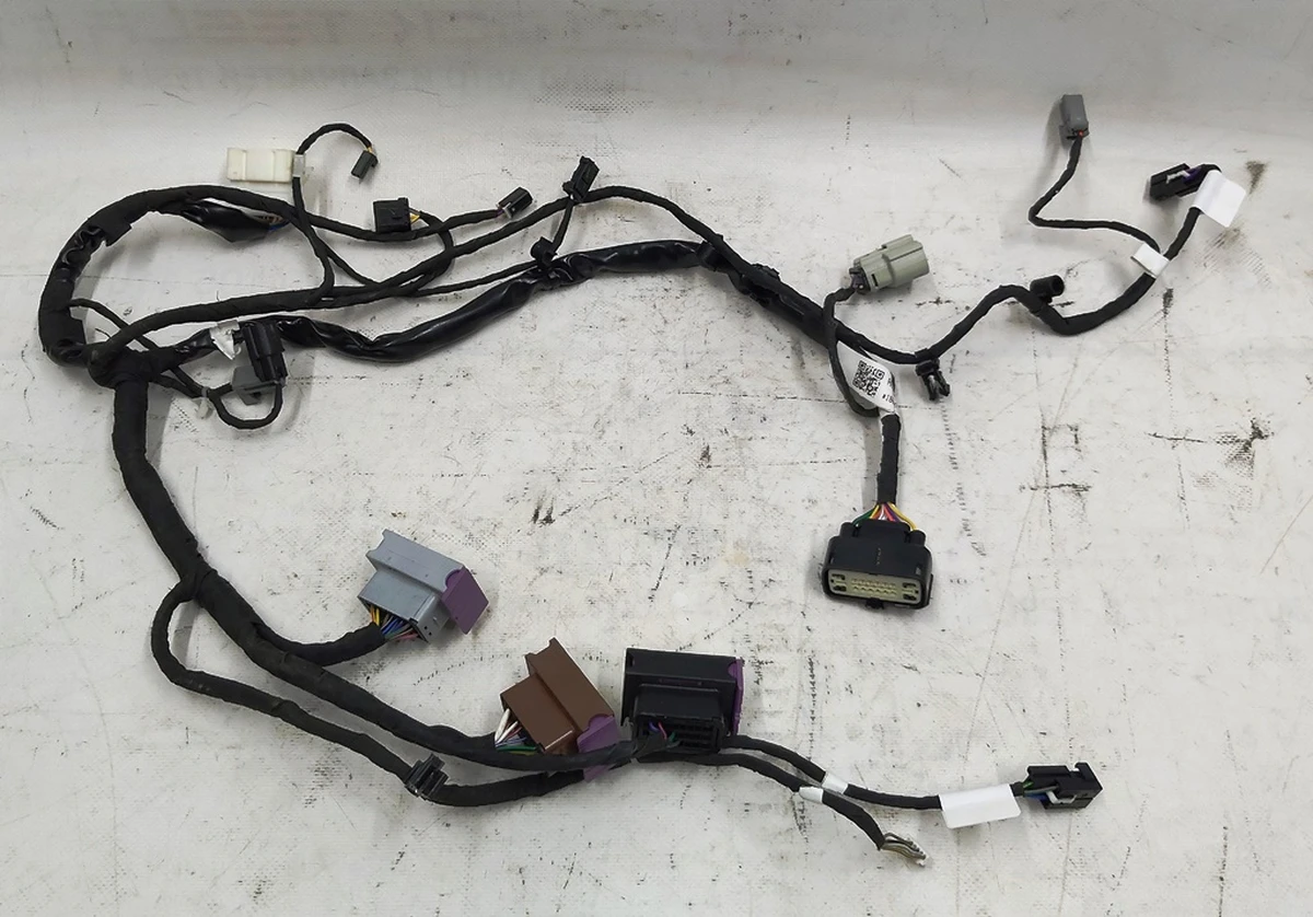 12 Электропроводка сиденья водительского GEN3 со следами окисления Tesla model S REST AG159296-A2