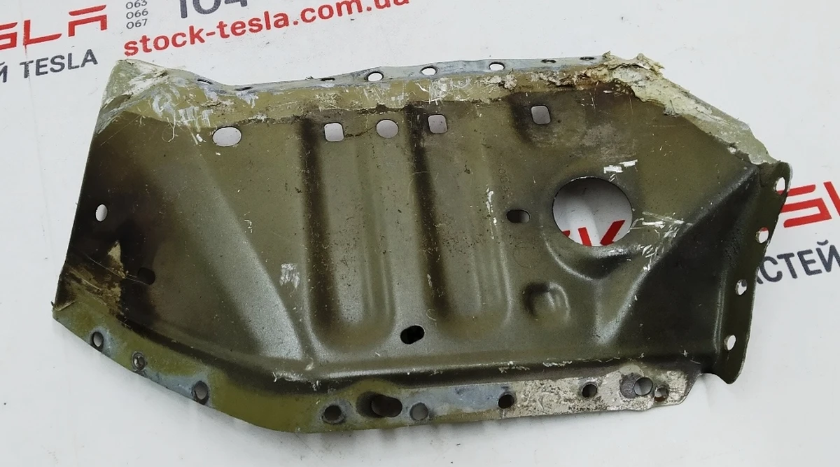Четверть передняя левая кузовная панель соединитель стакана и верхнего усилителя лонжерона Tesla model 3 1084685-S0-C