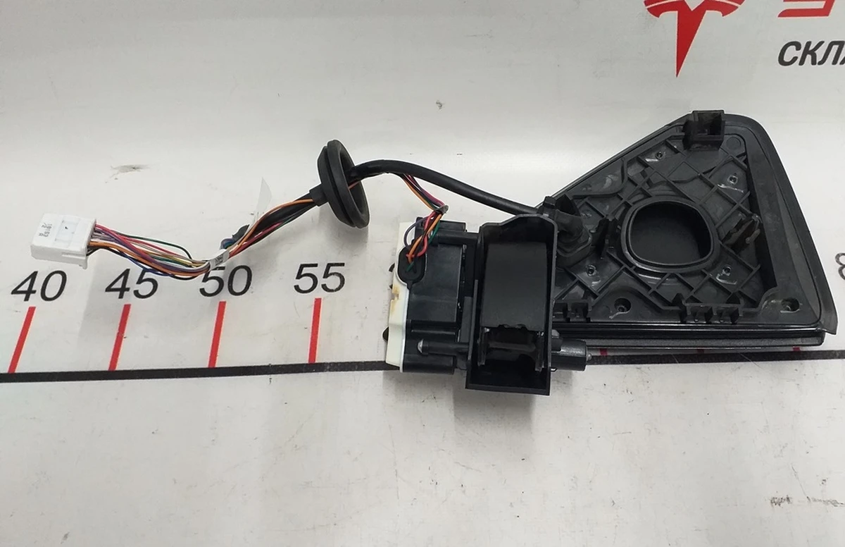 3 Tesla model 3 electric charging port hatch 1084854-00-J