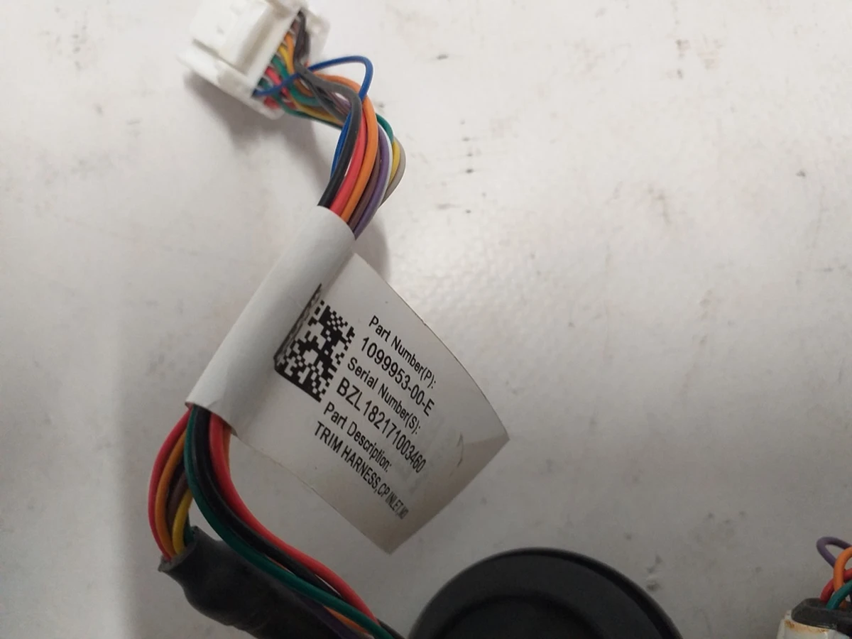 3 Tesla model 3 electric charging port hatch 1084854-00-J