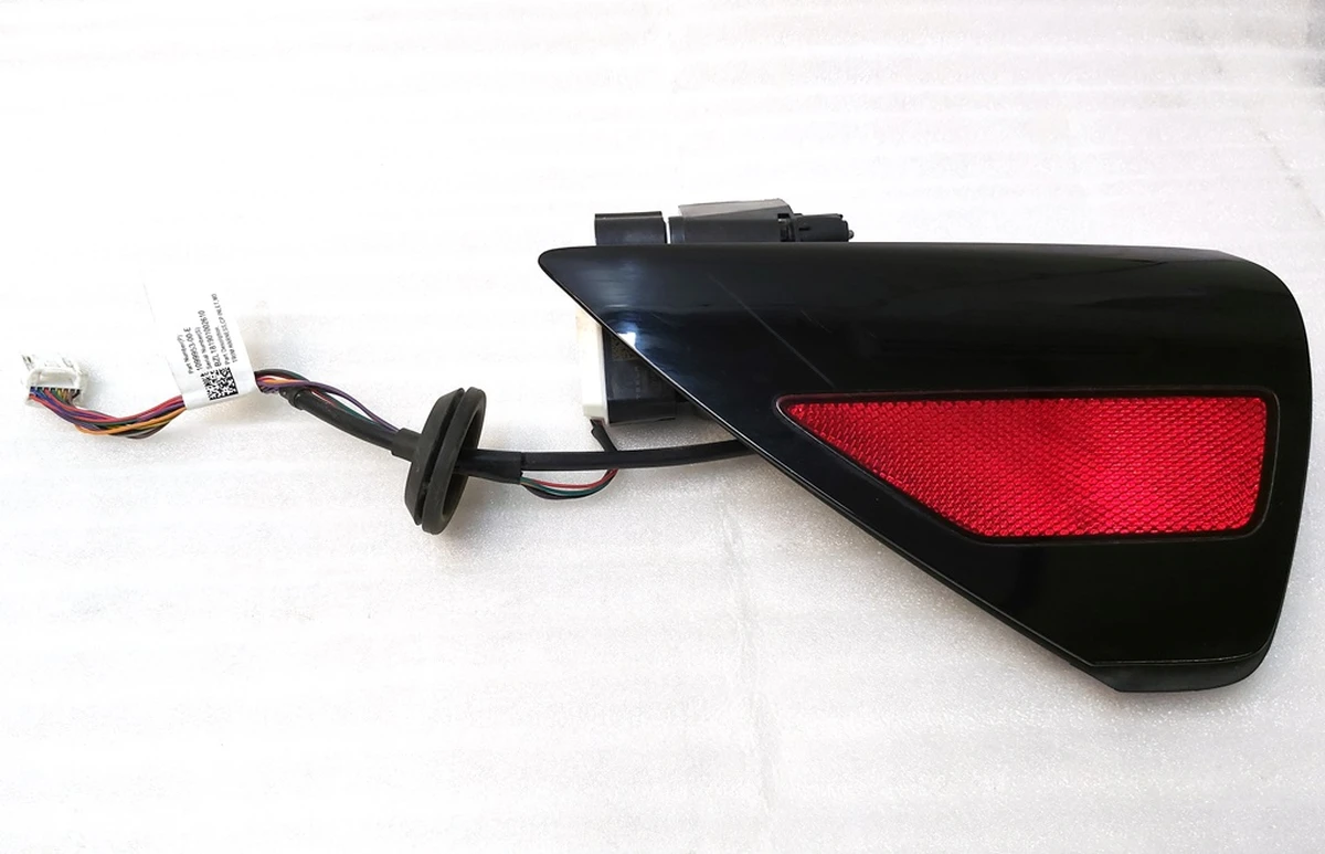 3 CHARGE PORT ACTUATOR  with damage Tesla model 3 1084854-00-J