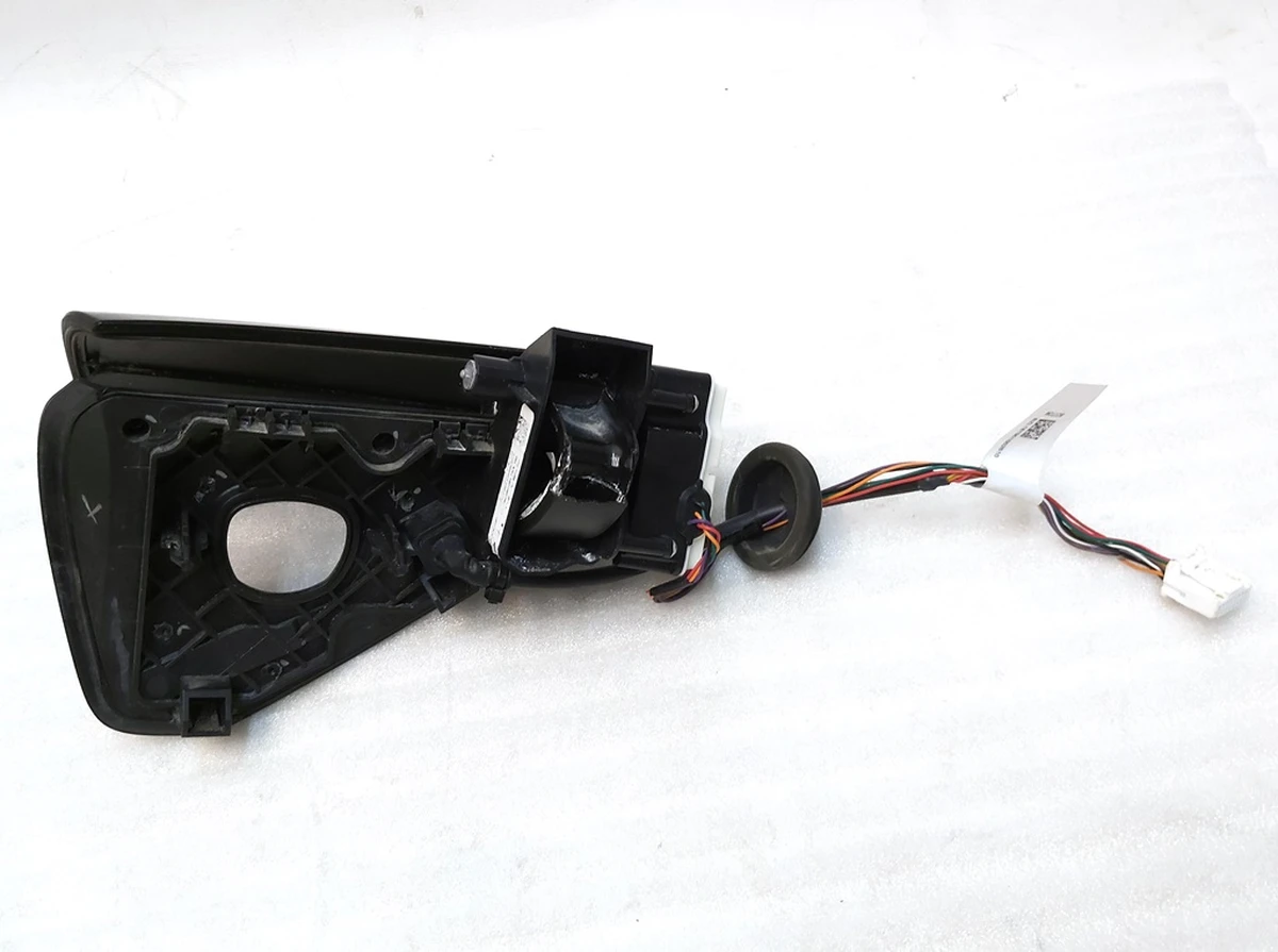 3 CHARGE PORT ACTUATOR  with damage Tesla model 3 1084854-00-J
