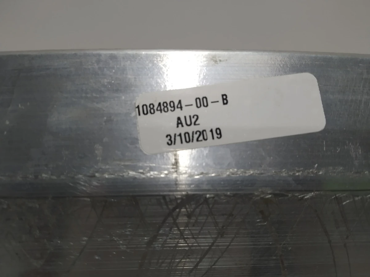 3 Гребінь переднього бампера метал шабля NEW Tesla model 3 1084894-00-B