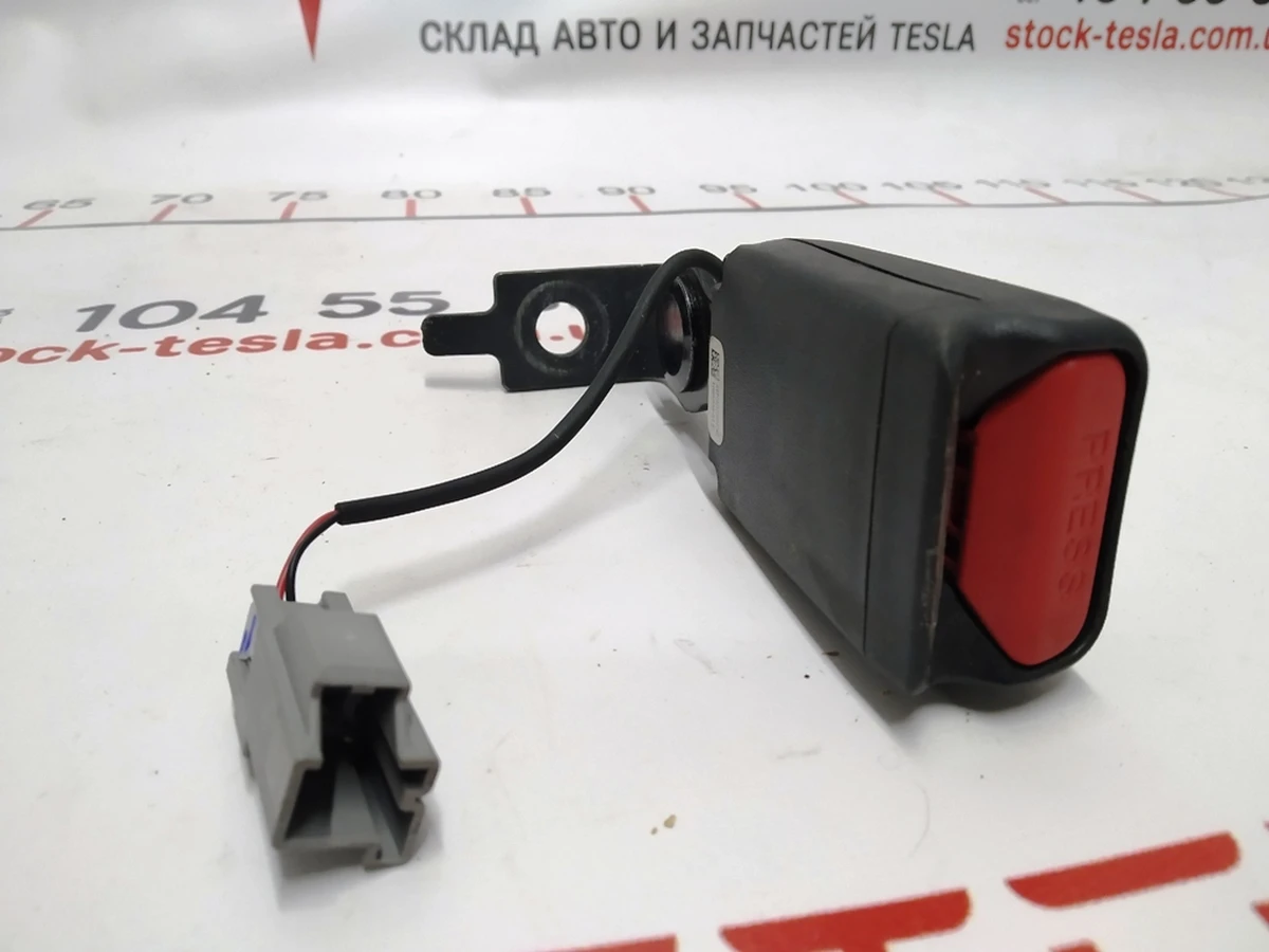 3 M3 - 2R BUCKLE, LH, BLK {M3} 1085939-01-E