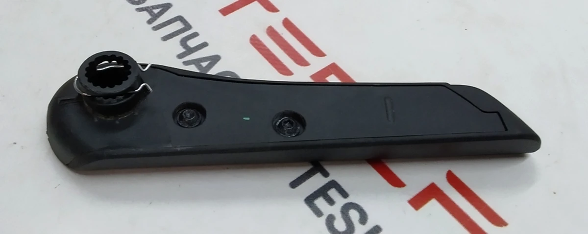 4 Важіль складання спинки одинарного правого сидіння 2-го ряду у зборі Tesla model X 1086062-00-D