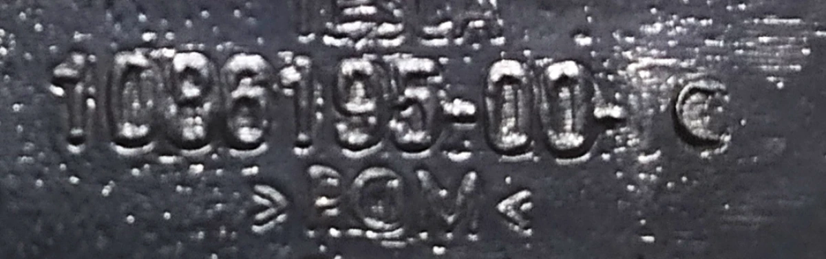 11 Накладка декоративная ремня безопасности одинарного правого сиденья 2-го ряда BLACK (с повреждениями) Tesla model X 1086195-02-D