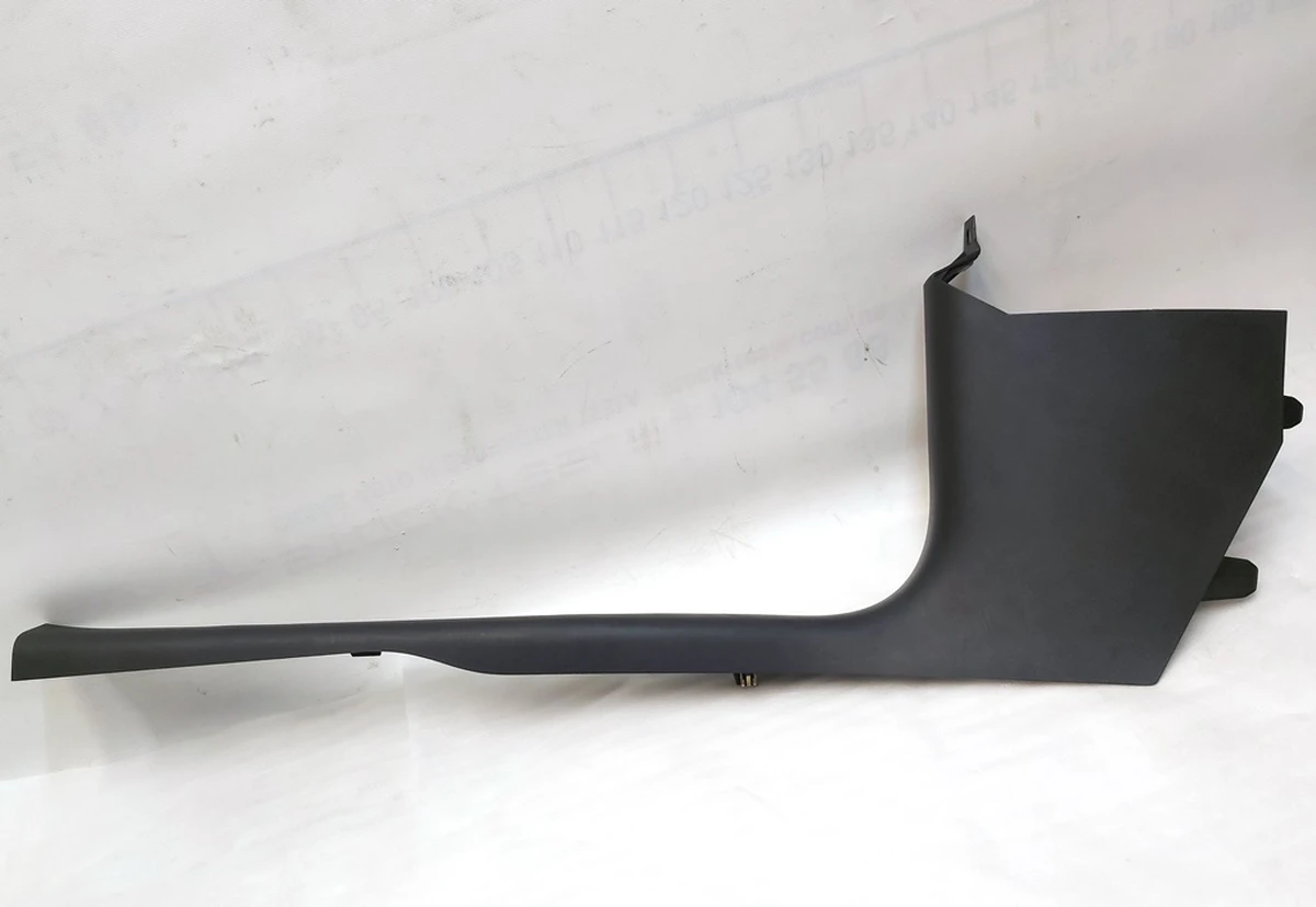 Облицовка порога переднего левого Tesla model 3 1086290-00-H