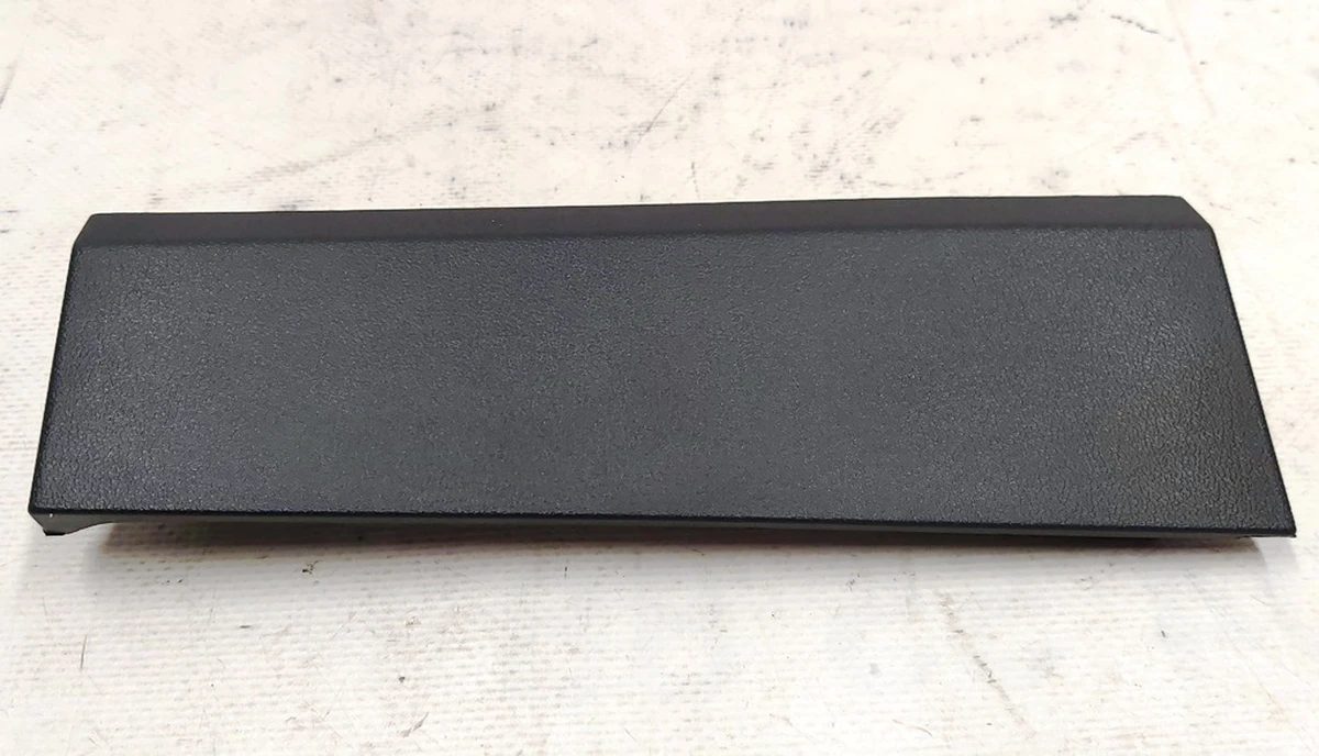 10 Накладка стойки А средняя левая Tesla model 3 1086303-00-F