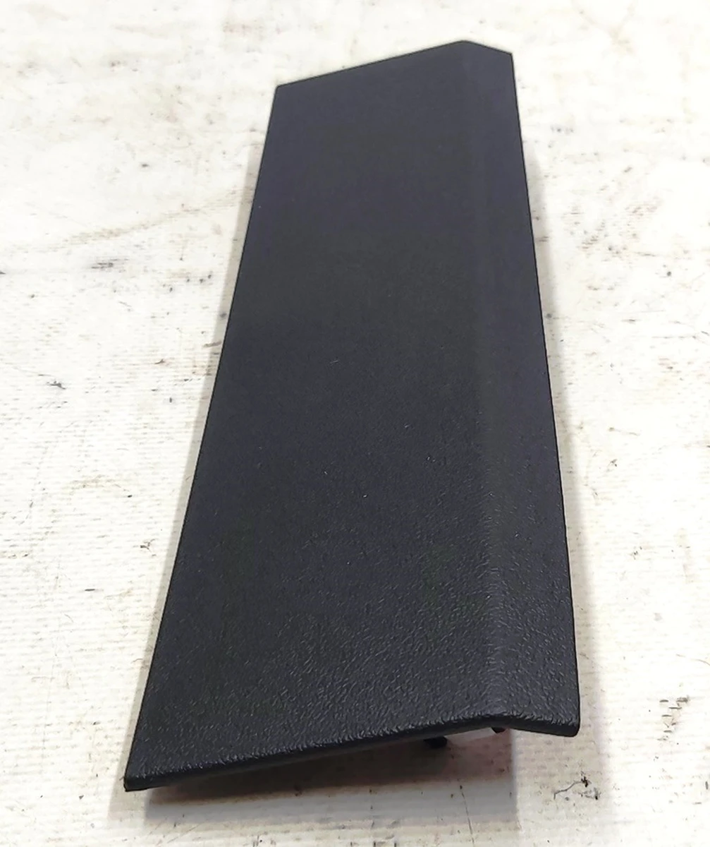 10 Накладка стойки А средняя левая Tesla model 3 1086303-00-F