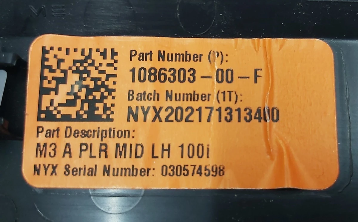 10 Накладка стойки А средняя левая Tesla model 3 1086303-00-F