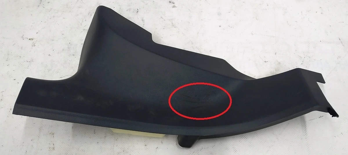 8 Накладка порога двері задніх лівих з ушкодженнями Tesla model 3 1086309-00-F