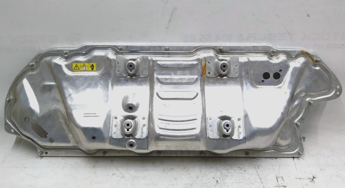 1 Пентхаус (кастрюля) корпуса основной батареи MR в сборе Tesla model 3 model Y 1086725-00-L
