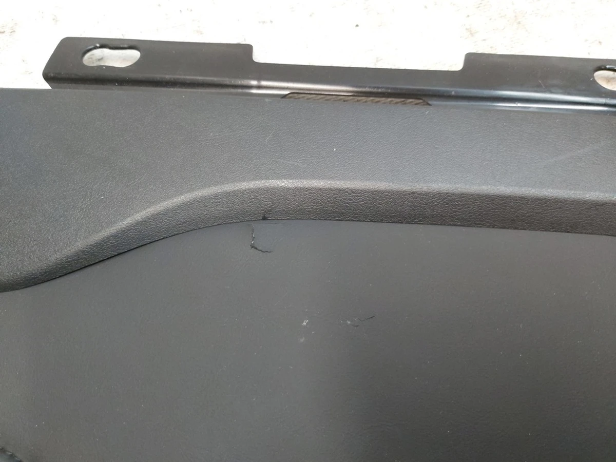 3 Lower seat cover (leather) of the 1st row with damage Tesla model S REST, model X 1088150-00-B