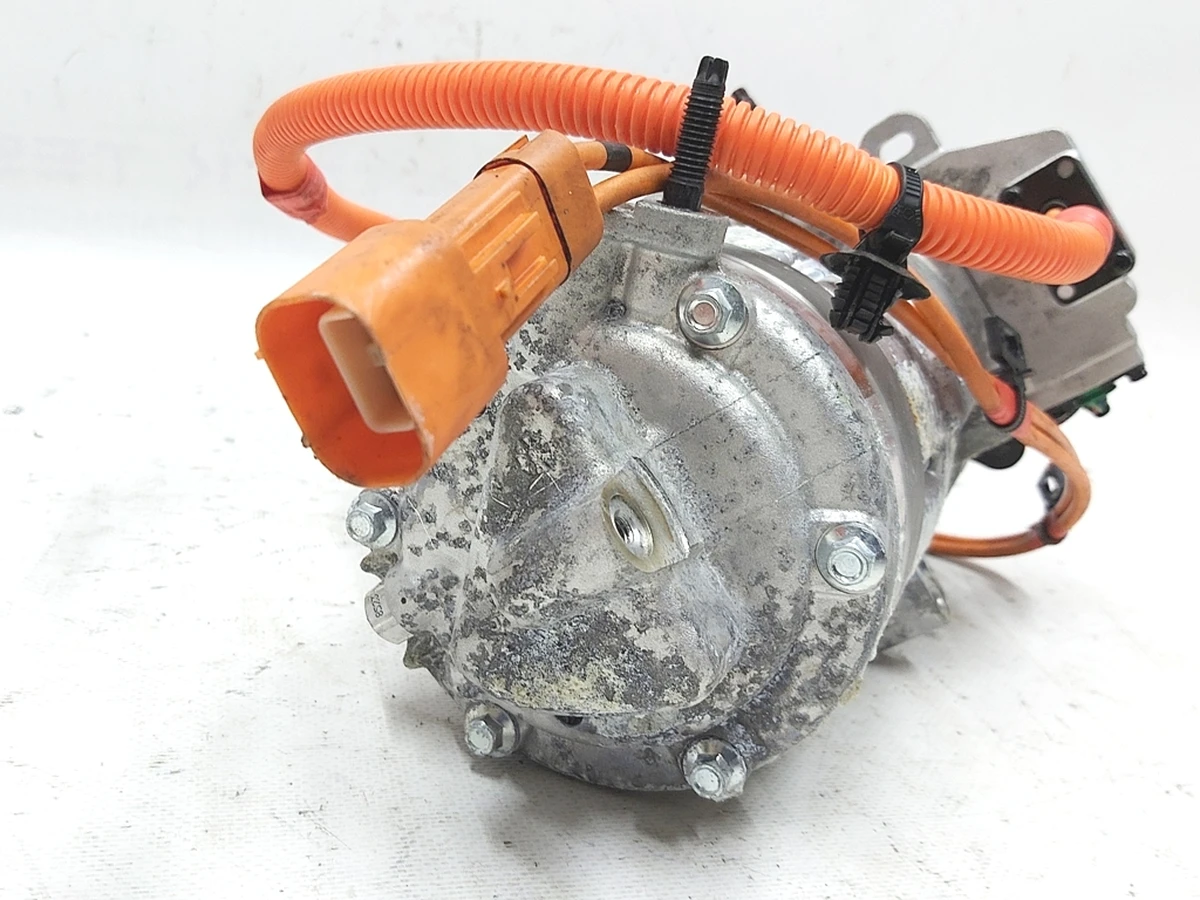 1 Компресор кондиціонера RWD Tesla model 3 1088198-00-J