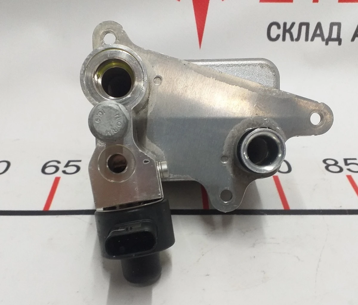 2 Теплообмінник/чиллер (CHILLER) у зборі з регулятором положення (магнітного типу) голки клапана Tesla model 3 1133855-00-B