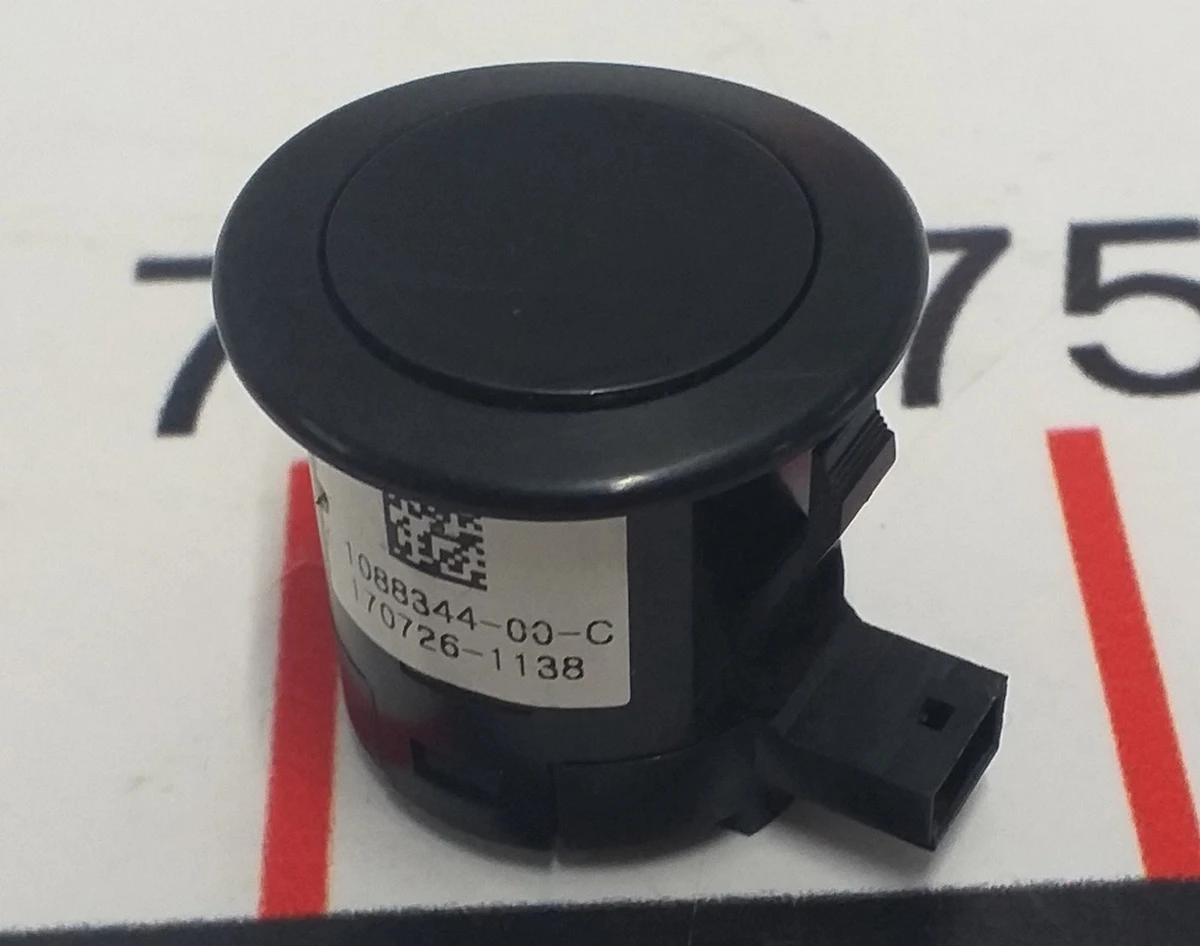 1 Button for unlocking the 2nd row of seats (7 seats) Tesla model X 1088344-00-C