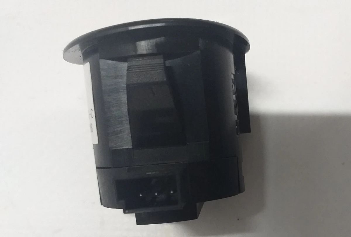 1 Button for unlocking the 2nd row of seats (7 seats) Tesla model X 1088344-00-C